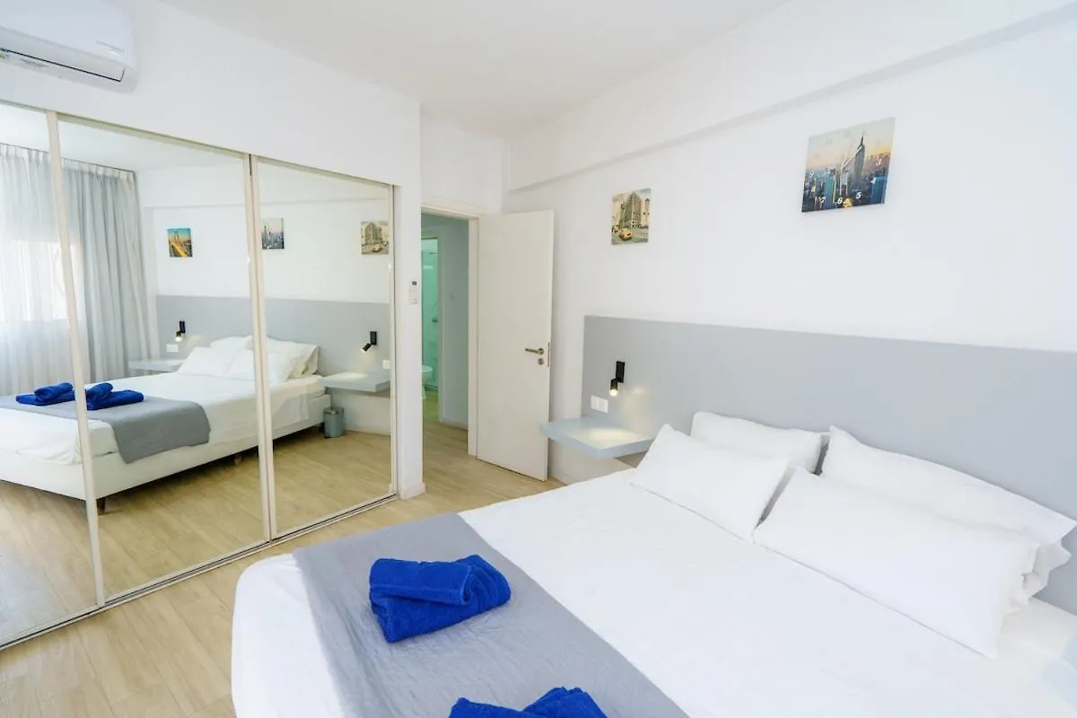 Apartment Kitieos 163 Suite In Finikoudes Larnaca Cyprus